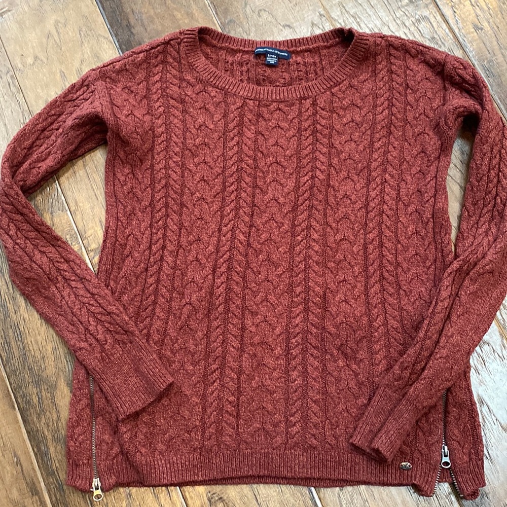 American Eagle sweater